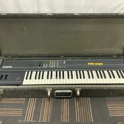 Ensoniq Mirage DSK-8 Digital Sampling Keyboard 1984 - Grey