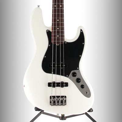 Amazon.com: Fender American Performer Jazz Bass, 3-Color