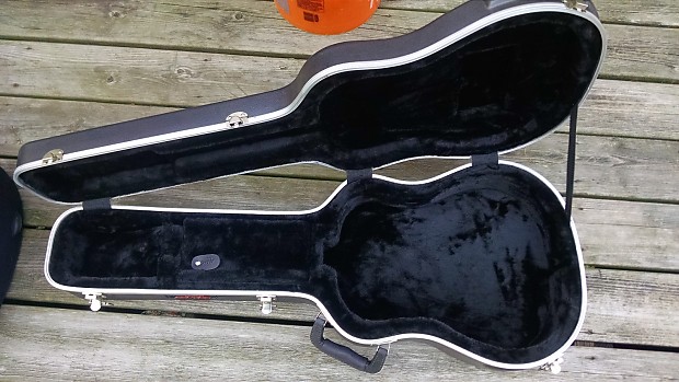 SKB Baby Taylor / Martin LX/ Yamaha APXT2 Guitar Hardshell Case: Like New!