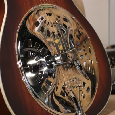 Fender PR-180E Resonator - Walnut Fingerboard, Aged Cognac Burst image 2