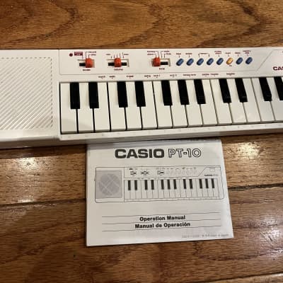 Casio PT-10 29-Key Mini Synthesizer 1980s - White