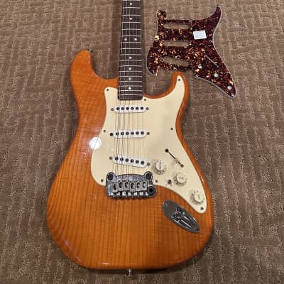 G&L S-500 USA 1994 - Honey with case/extra pickguard for sale