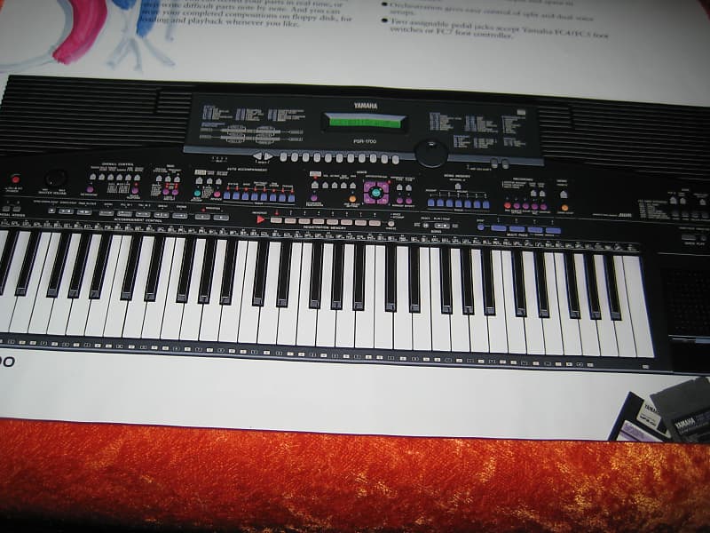 Yamaha PSR-2700 / PSR-1700 61-Key Electronic Keyboard Late