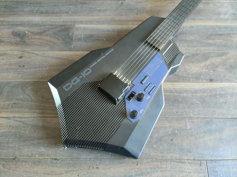 CASIO デジタルギター DG-10 DG-10 | HISTORY | CASIO Electronic musical instrument 40th