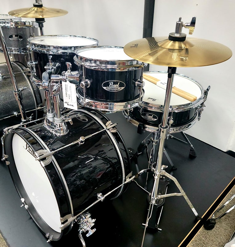  Pearl Roadshow Drum Set 5-Piece Complete Kit with Cymbals and  Stands, Jet Black (RS525WFC/C31) : Musical Instruments