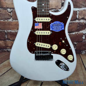 Fender American Deluxe Stratocaster Olympic Pearl image 10