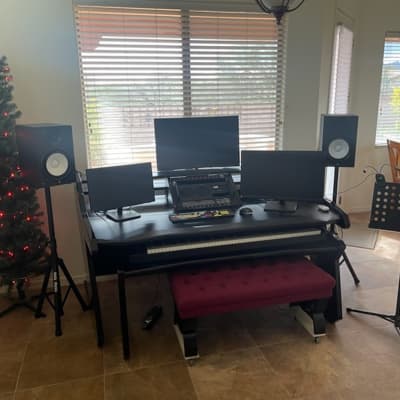 studio desk Dominator 2022 - Black image 9