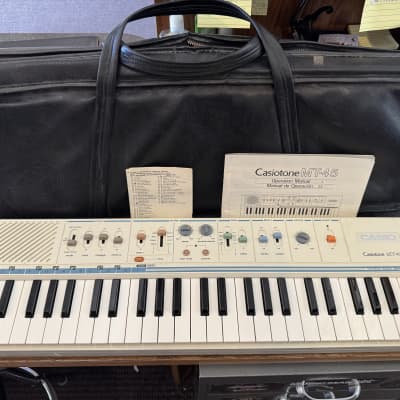 Casio MT-45 Casiotone 49-Key Synthesizer 1980s - White