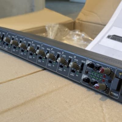 Onkyo Integra RDC-7 7.1 Channel A/V Controller Preamplifier