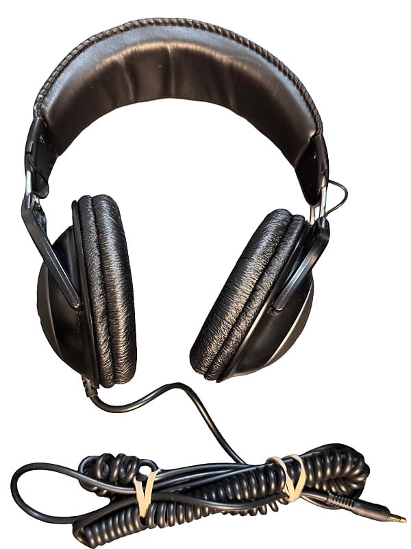 Audio-Technica ATH-M20 Closed-Back Headphones (Used)  			