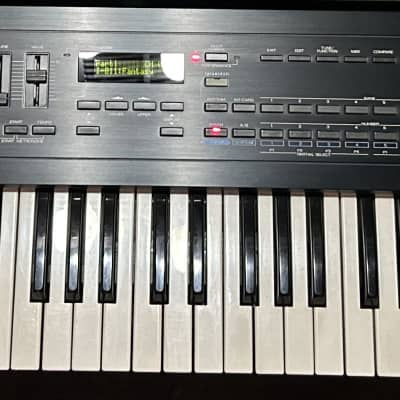 Roland D-20 61-Key Multi-Timbral Linear Synthesizer/9 trk Sequencer 1988