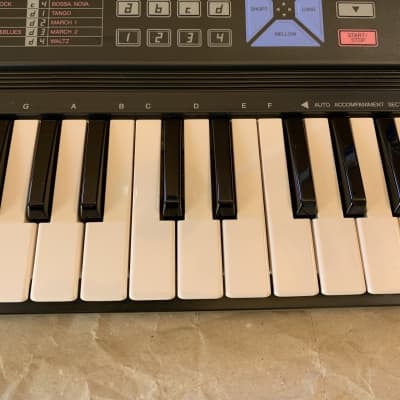 YAMAHA PSS-100 ポータサウンド デジタル録音キーボード テクノ YAMAHA PSS-100 ポータサウンド デジタル録音キーボード テクノ