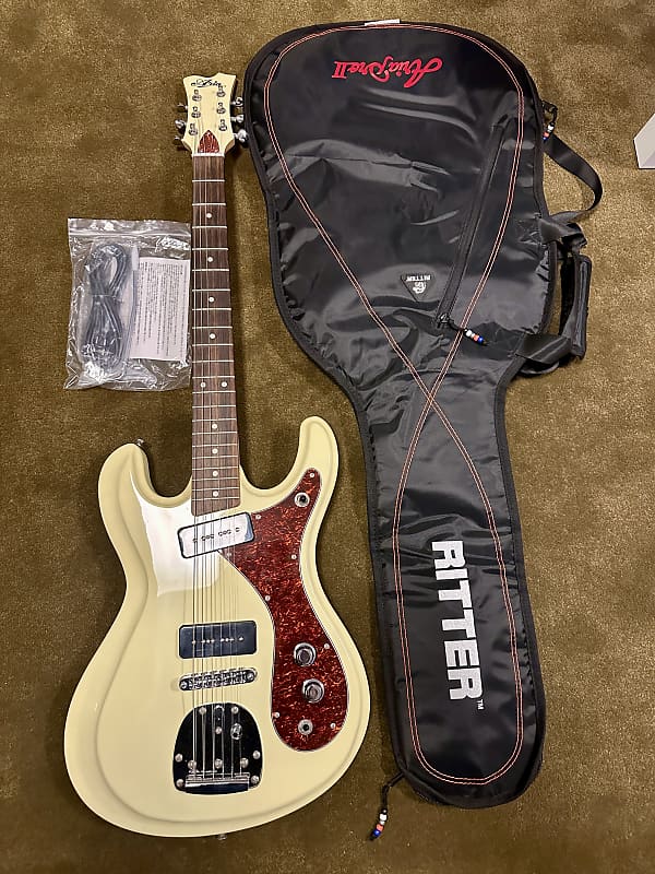 Aria Diamond DM 01 Vintage White Mosrite Ventures style