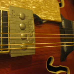 Arnold Hoyer Vintage  c.1960 Sunburst Guitar-Bodied Electro-Mandolin/ Mandolinetto. image 10