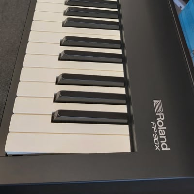 Roland FP-30X 88-Key Digital Portable Piano 2020 - 2021 Black