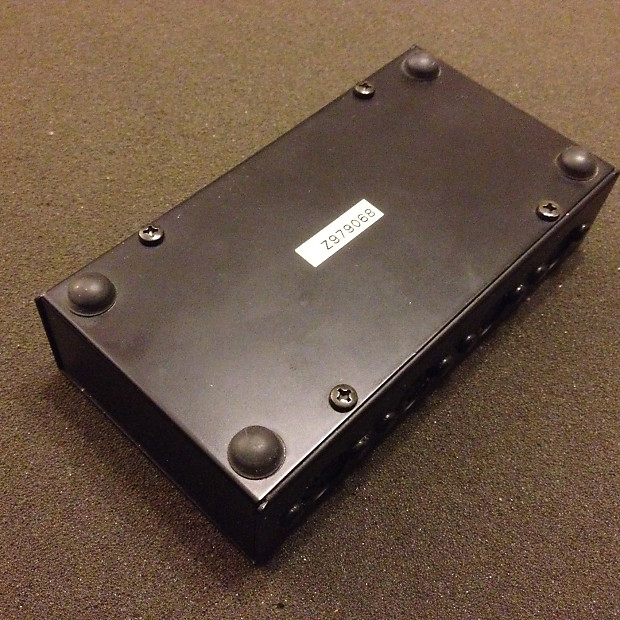 Roland MM4 MIDI Thru Box | Reverb