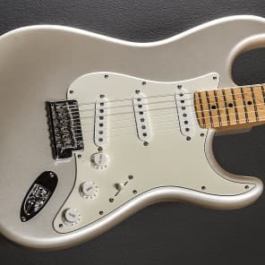 Fender stratocaster blizzard pearl cheap