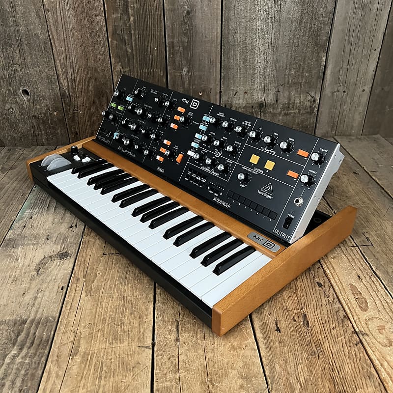 美品　BEHRINGER (ベリンガー)POLY D poly-d_3.png