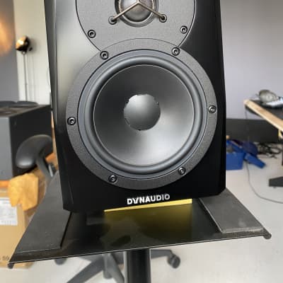 Dynaudio LYD5 2019 - Black image 4