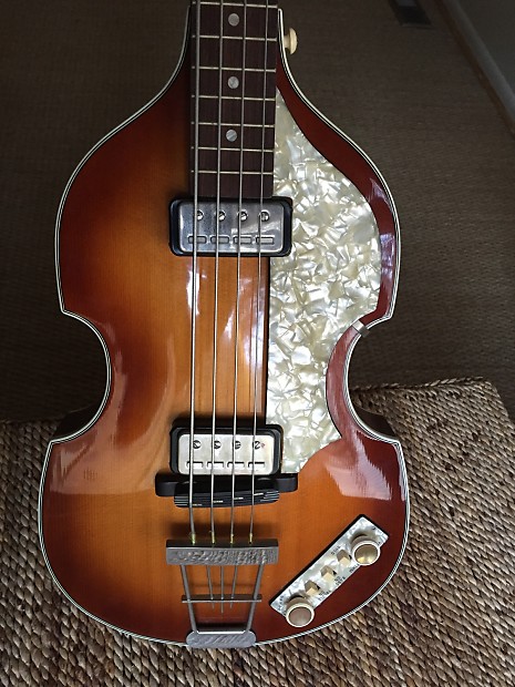 Hofner Vintage 1963 Reissue 500 1 V63 Violin Bass Sunburst