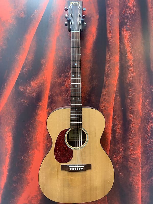 Martin OOO-M LH Acoustic Electric Guitar (Nashville, Tennessee)