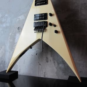 【送料0円】 Fernandes King Flying V Limited Edition White | Reverb ギター