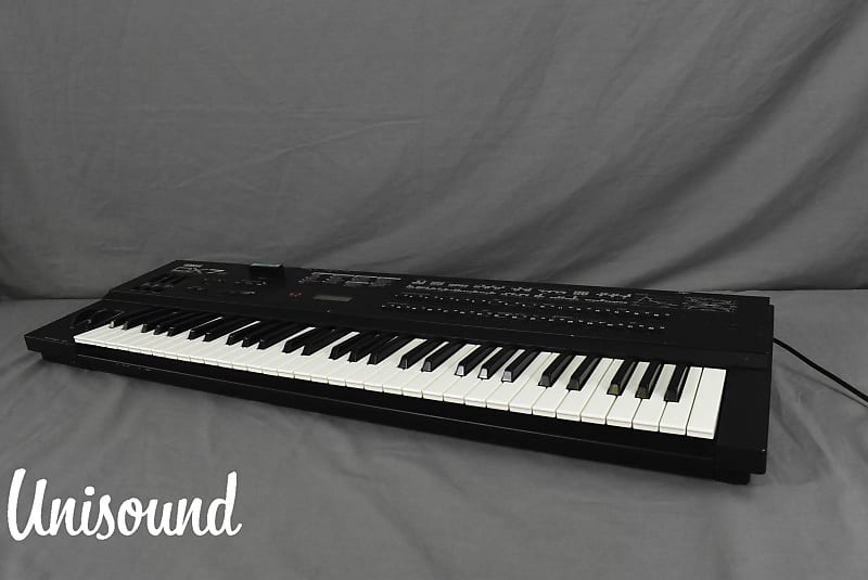 Yamaha DX7S Digital Programmable Algorithm Synthesizer in Very Good Condition image 1