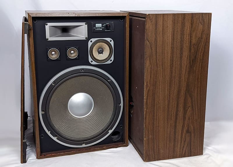 Vintage Pair of Sansui SP-X7700 4-Way Loudspeakers Floor