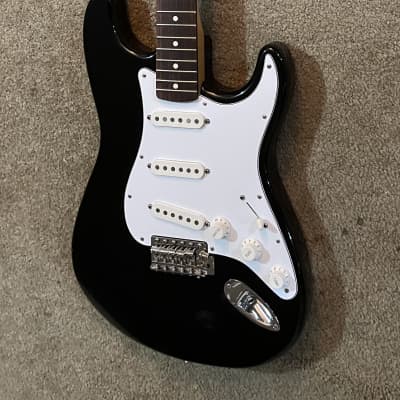 FENDER DELUXE POWERHOUSE STRAT (MEX. MODELS, NO. 013-9500) electric guitars  for sale in USA | guitar-list