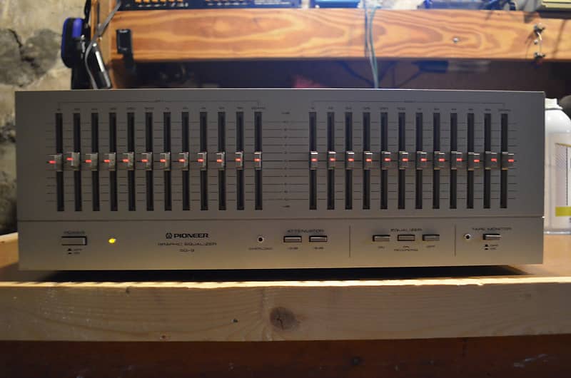 Pioneer SG-9 Stereo Graphic Equalizer 1981 Champagne | Reverb