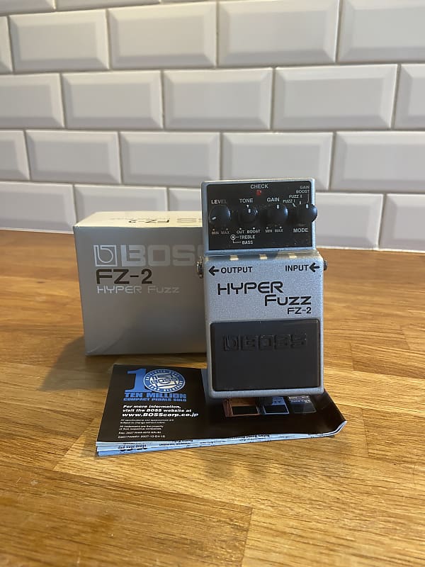 Boss FZ-2 Hyper Fuzz (Silver Label) 1993 - 1997 - Silver with box