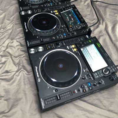 4x Pioneer CDJ-2000NXS2 Nexus Pro-DJ (Cases Included!) | Reverb