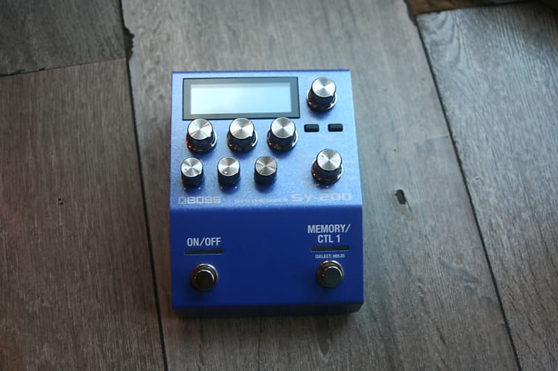 BOSS SY-200 Synthesizer | Reverb BOSS SY-200 Synthesizer | Reverb