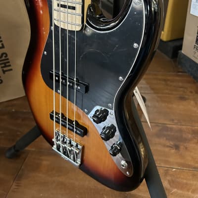 Fender Geddy Lee signature jazz bass MN #3TSB - Three tone sunburst/ 9 lbs. 0.0oz #mx22232240 image 6