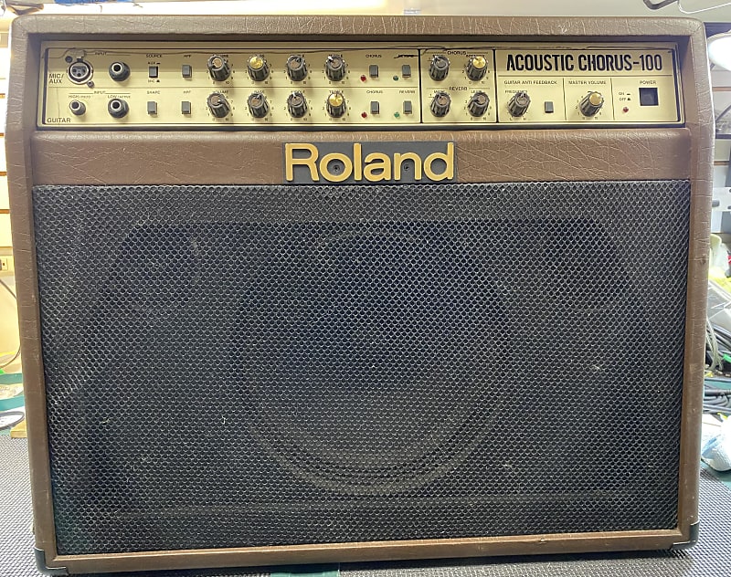 Roland Acoust Chorus-100 - Beefy Acoustic Amp!