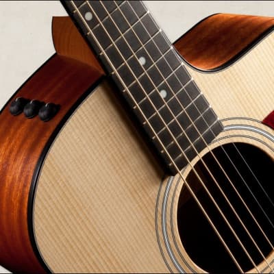 Taylor 114ce Acoustic/Electric Cutaway Guitar w/ Bag image 7