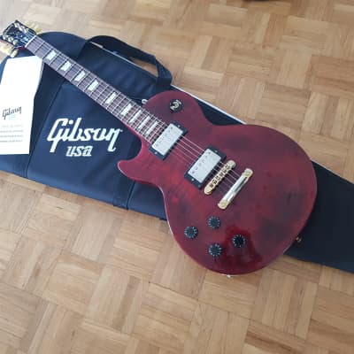 Gibson Les Paul Studio Faded Wine Red 2012 Electric Guitar Gibson Les Paul Studio Faded Wine Red 2012 Electric Guitar