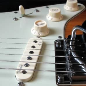 Fender American Deluxe Stratocaster image 4