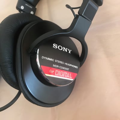 Sony MDR-CD900ST Professional Studio Monitor Headphone | Reverb