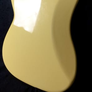 Fender P-bass 1983 Cream/off White P Bass image 10