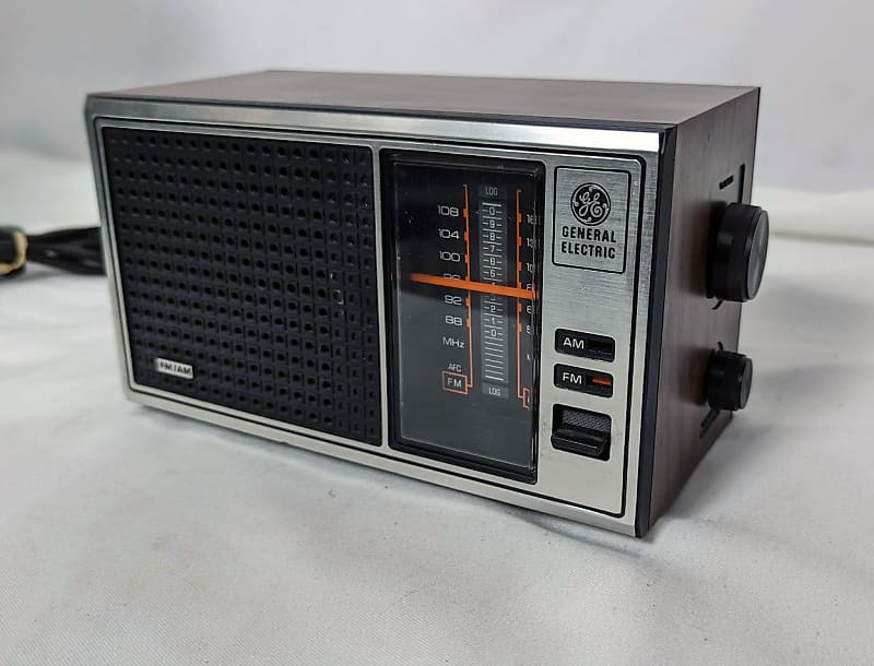 Vintage General Electric Model 74115B Working Radio with Wood | Reverb