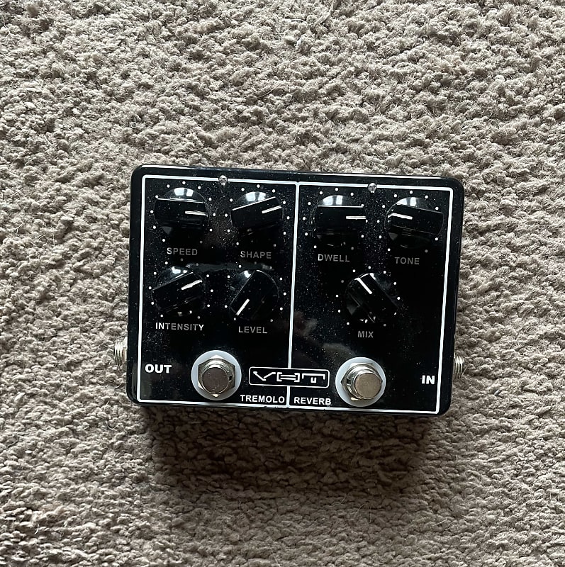 VHT AV-MV1 Melo-Verb Tremolo and Reverb Pedal | Reverb