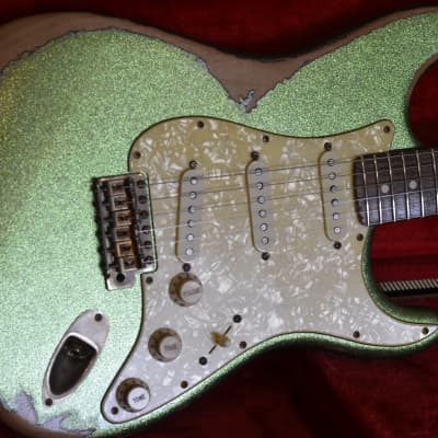 American Fender Stratocaster Relic Nitro Lime Squeezer Green Sparkle SSS-CS 54'S image 2