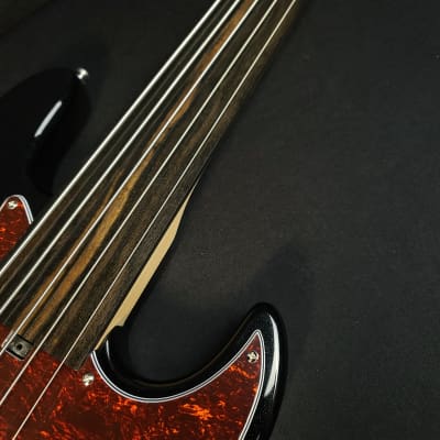 Sadowsky MetroExpress FRETLESS JJ 5 String Black Sparkle Bass with Bag image 6