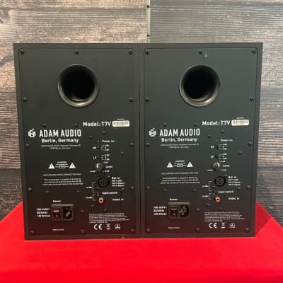 ADAM Audio T7V 7