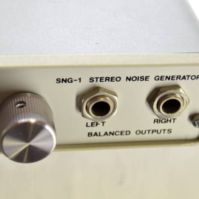 Delta Electronics SNG-1 Stereo Noise Generator image 5