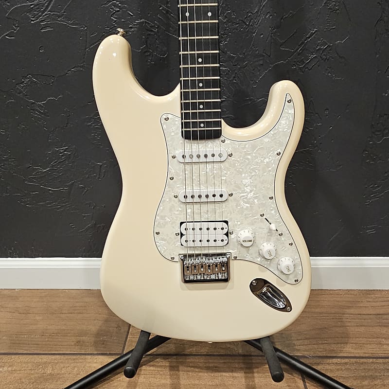 Fretlight FG-521 with Built-In Lighted Learning System - White image 1