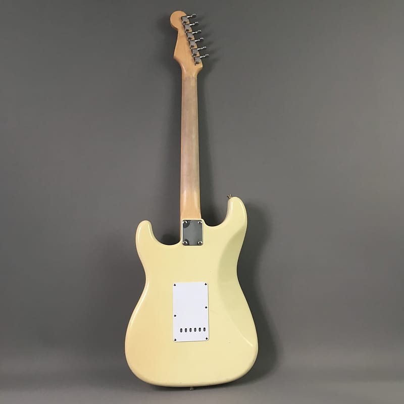 LEFTY! Vintage Fender Japan 62 Reissue Stratocaster MIJ E