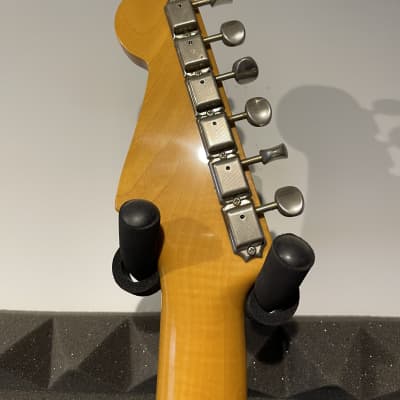 Fender 62 Stratocaster Reissue MIJ flame top image 6
