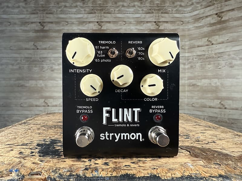 ギター STRYMON FLINT V1 Tremolo/Reverb Strymon Flint Reverb and Tremolo V1 | Reverb Canada